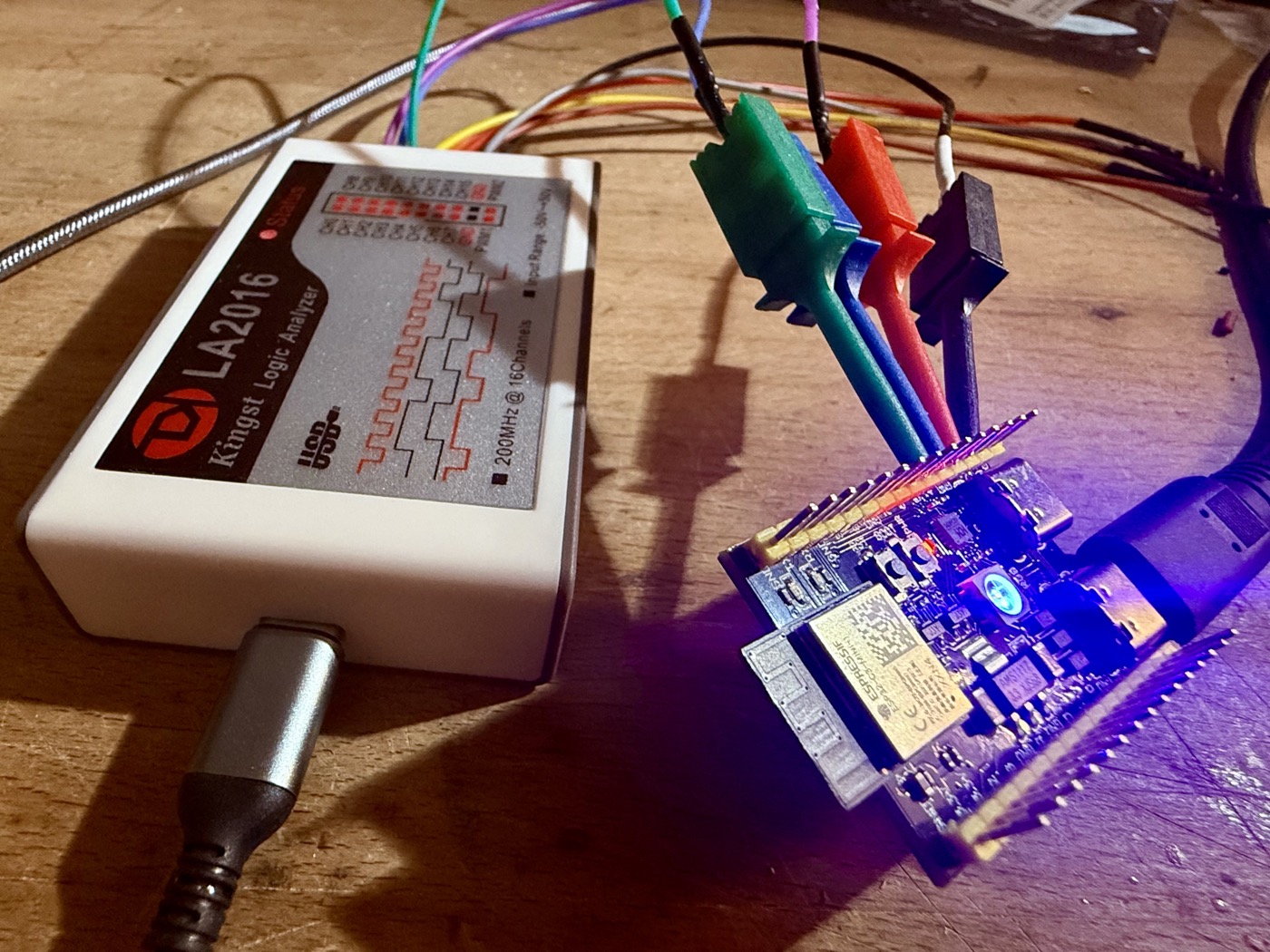 Getting the Kingst LA2016 Logic Analyzer Working on Linux with Sigrok